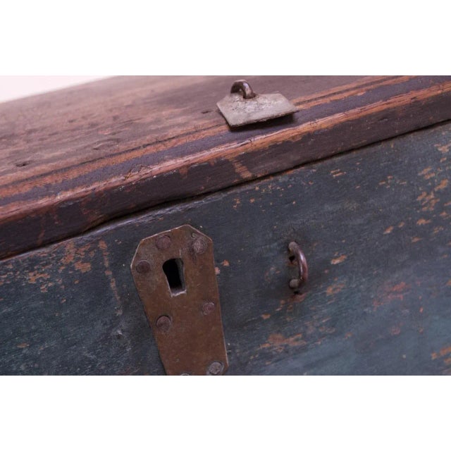 18th Century Early Americana Painted Wood Monogrammed Trunk For Sale - Image 4 of 12