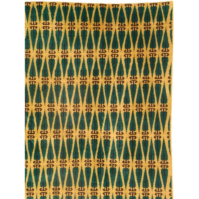 A vintage Turkish Art Deco room size carpet handmade during the mid-20th century. Measures: 9' 6" x 13' 4".