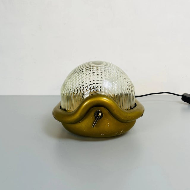 Yellow Mid-Century Modern Walnut Table Lamp by Achille Castiglioni for Flos, 1970s For Sale - Image 8 of 10