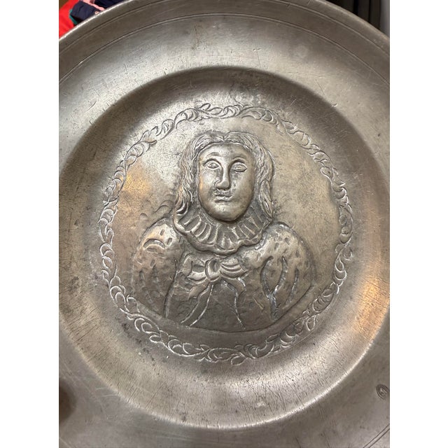 Figurative Antique 18th Century Tooled Engraved Handmade Portrait Pewter Plaque Plate Dish For Sale - Image 3 of 9