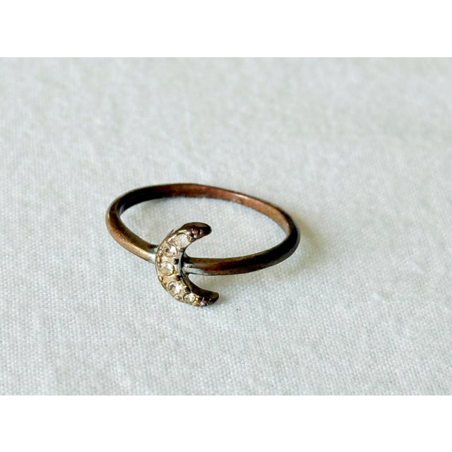 Vintage Style Mini Charm Ring Collection, Mixed-Metal Costume Jewelry For Sale - Image 15 of 17