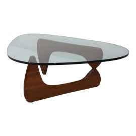 Example of Isamu Noguchi Tables
