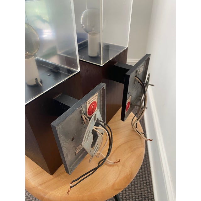 Lightolier Cubic Sconce Dual Lights in Plexiglass and Brushed Copper – a Pair For Sale - Image 11 of 12