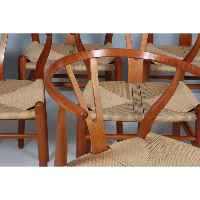 Wood CH24 Wishbone Chairs in Cherry by Hans J. Wegner for Carl Hansen & Søn, 2000s, Set of 8 For Sale - Image 7 of 10