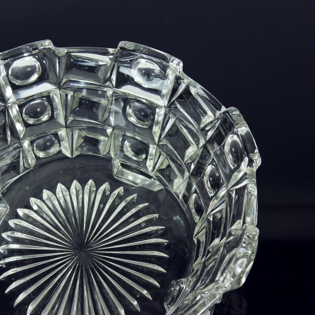 Glass Art Deco Pressed Glass Bowls from Libochovice, Former Czechoslovakia, 1930s, Set of 2 For Sale - Image 7 of 14