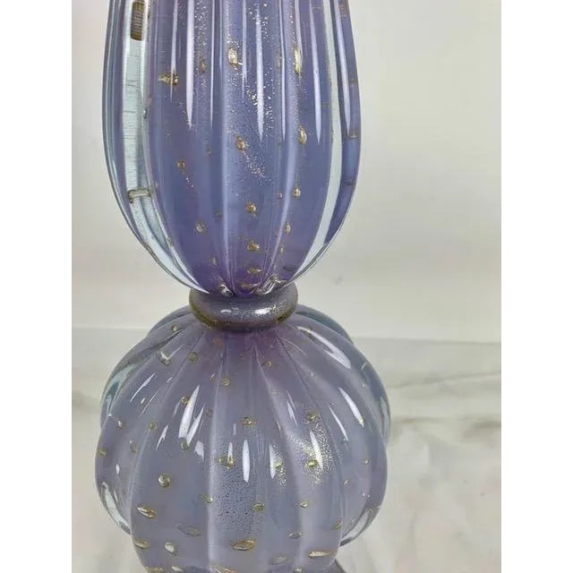 1950s Soft Lavender/ Gold Flecked Venetian Blown Glass Table Lamp For Sale - Image 4 of 12