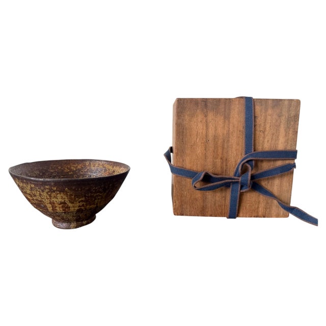 Fine Korean Ceramic Kugibori Irabo Chawan with Oil Drop Glaze For Sale - Image 14 of 18