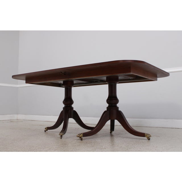 Henredon Banded Mahogany Dining Room Table For Sale - Image 9 of 17