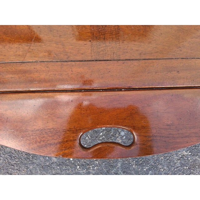 1960's Traditional Style Removable Tray Top Coffee Table by Baker Furniture For Sale - Image 9 of 12