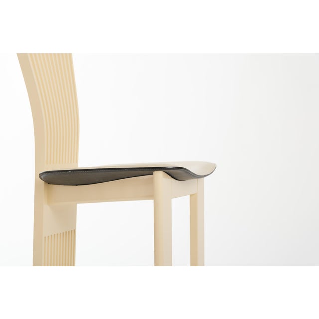 Pietro Costantini 1980s Set of 4 White Lacquer and Leather Attributed to Pietro Costantini Italian Dining Chairs For Sale - Image 4 of 12