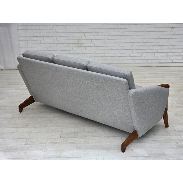 Danish Model 490 3-Seater Sofa from Arne Hovmand-Olsen, 1960s For Sale - Image 10 of 18