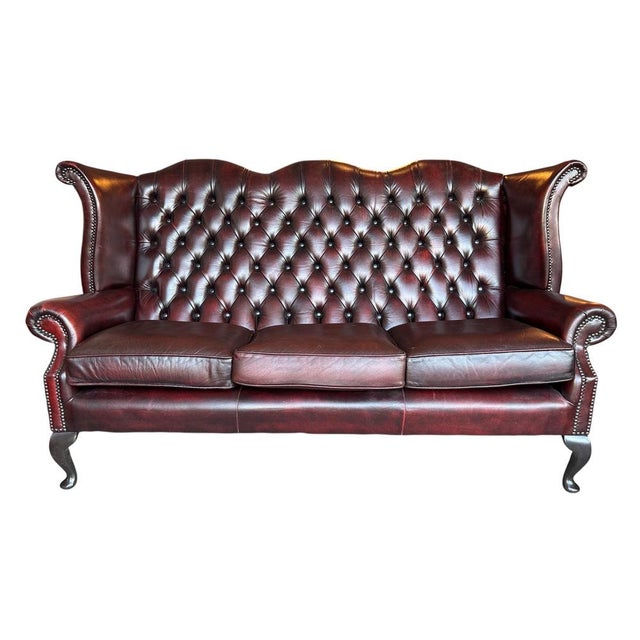 English High-Back Chesterfield Sofa with Queen Anne Legs in Burgundy Leather, 1980s For Sale - Image 5 of 5