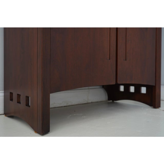 Stickley Cherry Highlands Display China Cabinet For Sale - Image 9 of 18