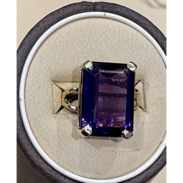 13 Carat Emerald Cut Amethyst Cocktail Ring in 14 Karat Yellow Gold For Sale - Image 13 of 18