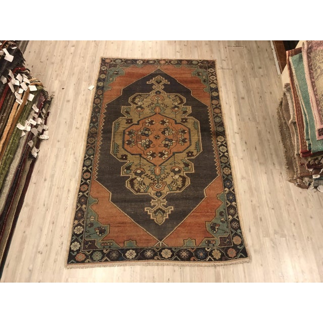 Vintage Bohemian Vintage Rug- 4′7″ × 7′7″ For Sale - Image 11 of 11