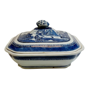 19th Century Chinese Export Canton Blue and White Serving Dish