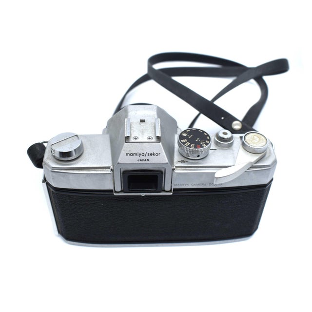 Vintage Mamiya/Sekor 500tl 35mm SLR Film Camera For Sale - Image 4 of 7