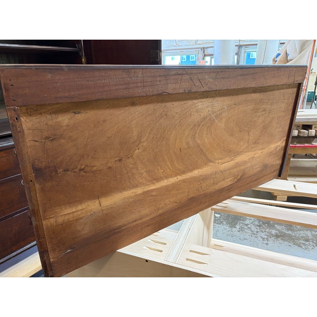 Early 19th Century Early 19th Century English Regency Flame Mahogany Linen Press For Sale - Image 5 of 7