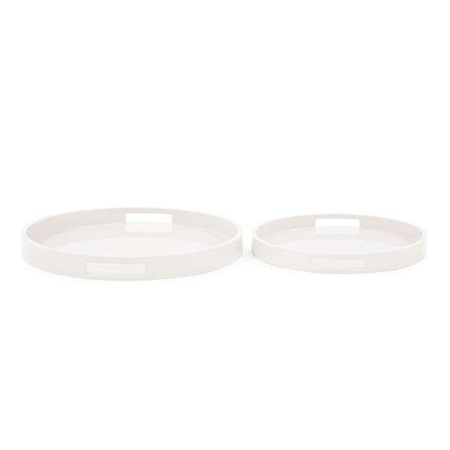 Kenneth Ludwig Chicago Saint Tropez Round Tray Set of 2 - Chalk For Sale - Image 4 of 10