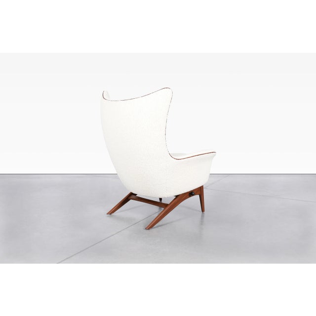Off-white Danish Modern Reclining Lounge Chair and Ottoman by h.w. Klein for Bramin, 1960s For Sale - Image 8 of 12
