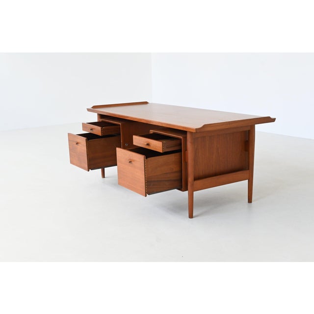 Model 207 Writing Desk in Teak by Arne Vodder for Sibastm 1960 For Sale - Image 6 of 18