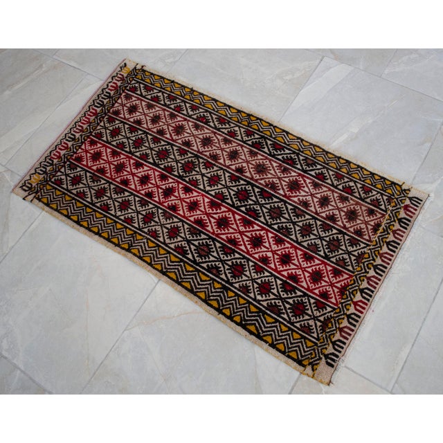 Mid-Century Modern Hand-Woven Braided Small Rug Turkish Jajim Kilim - 22″ × 39″ For Sale - Image 3 of 7