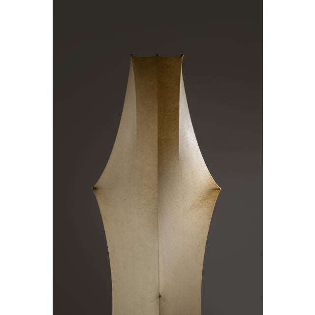 Goldenrod Vintage Ghost Resin Floor Lamp by Tobia Scarpa for Flos, 1970s For Sale - Image 8 of 16