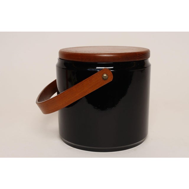 1970s Mid Century Modern Black Vinyl and Teak Insulated Ice Bucket by Georges Briard For Sale - Image 5 of 18