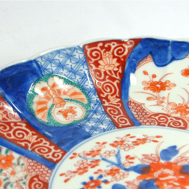 Blue Big Imari Handpainted Japan Dish, 1890s For Sale - Image 8 of 10