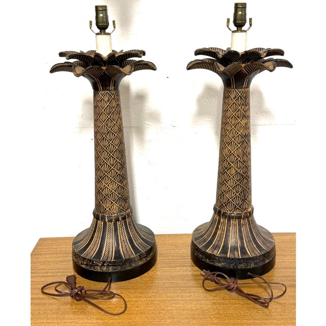 English Late 20th Century Pair of British Colonial Style Bronze Palm Tree Lamps with Carved Tribal Motifs For Sale - Image 3 of 12
