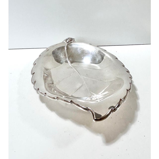 Mid 20th Century Silverplate Leaf Bowls Set – 1847 Rogers Bros International Silver For Sale - Image 9 of 12