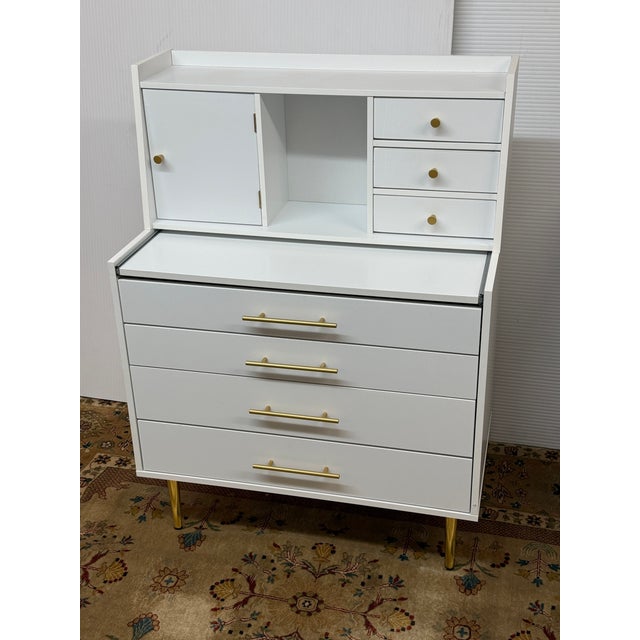 Contemporary Modern Luxe Make-Up Vanity With Storage For Sale - Image 3 of 12