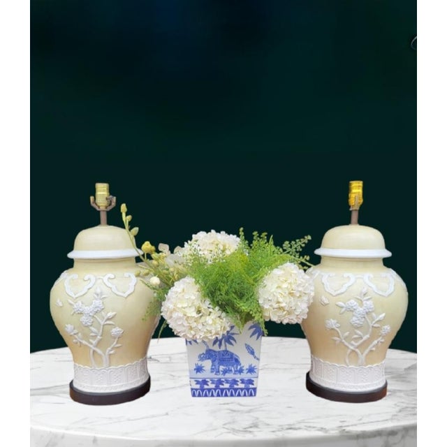 Ceramic Vintage Large Off White Regency Highly Detailed Frosted Ginger Jar Table Lamps- A Pair For Sale - Image 7 of 10