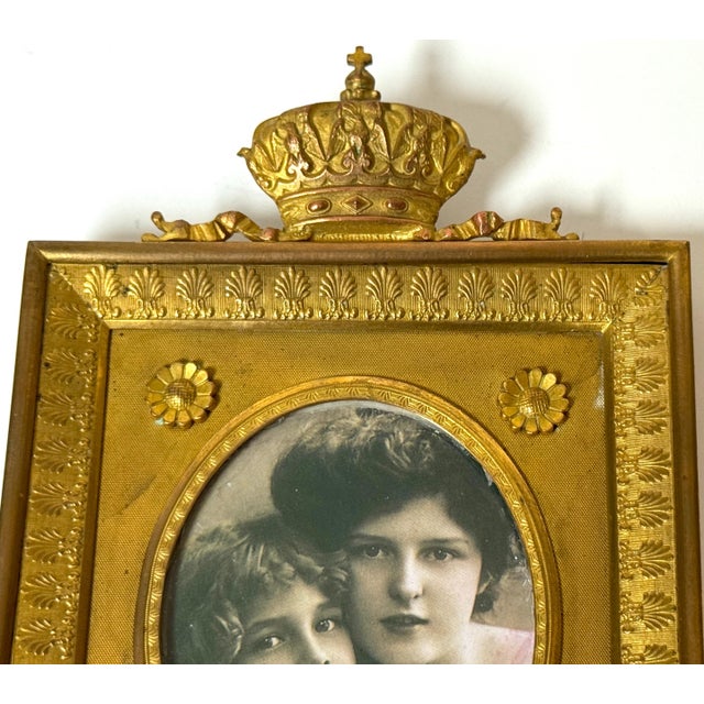 Fine French Ormolu Crown Frame with Tinted Photograph, circa 1890–1910 For Sale - Image 12 of 18