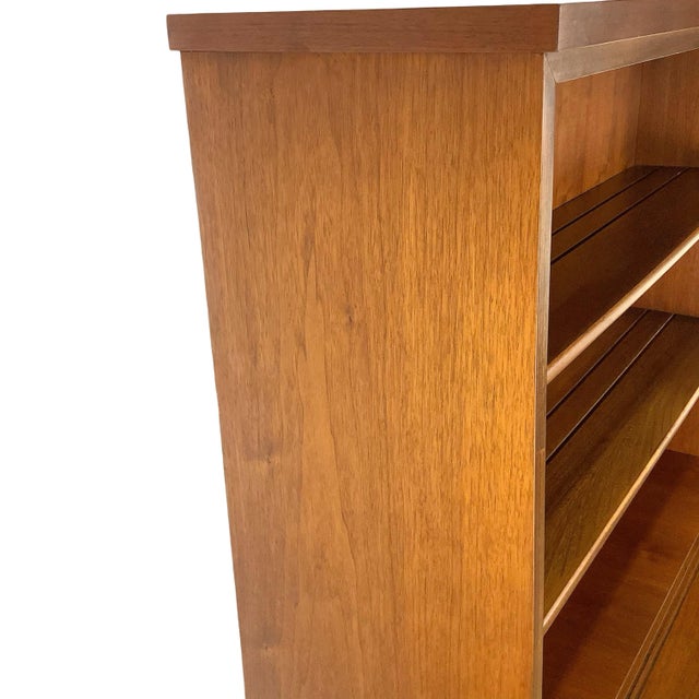 Vintage Mid-Century Modern Walnut Hutch Cabinet With Open Display Shelving For Sale - Image 14 of 18