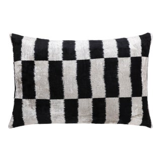 Hand-Knotted Silk Velvet Ikat Lumbar Pillow - 16x24 Black & Silver White For Sale