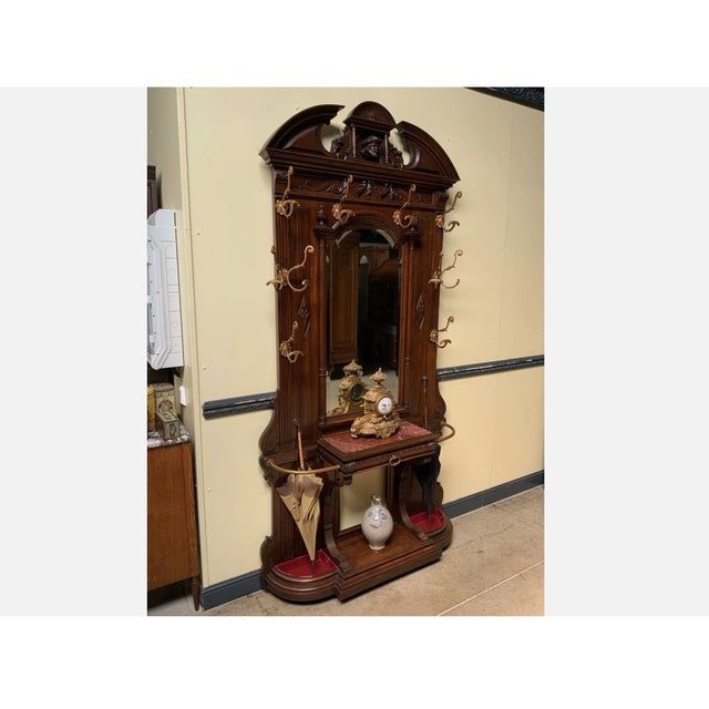 Antique Neo-Renaissance Wardrobe in Walnut, 1880 For Sale - Image 6 of 14