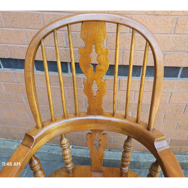 Stickley Pair Stickley Mid-Century Windsor Style Cherry Armchairs For Sale - Image 4 of 11