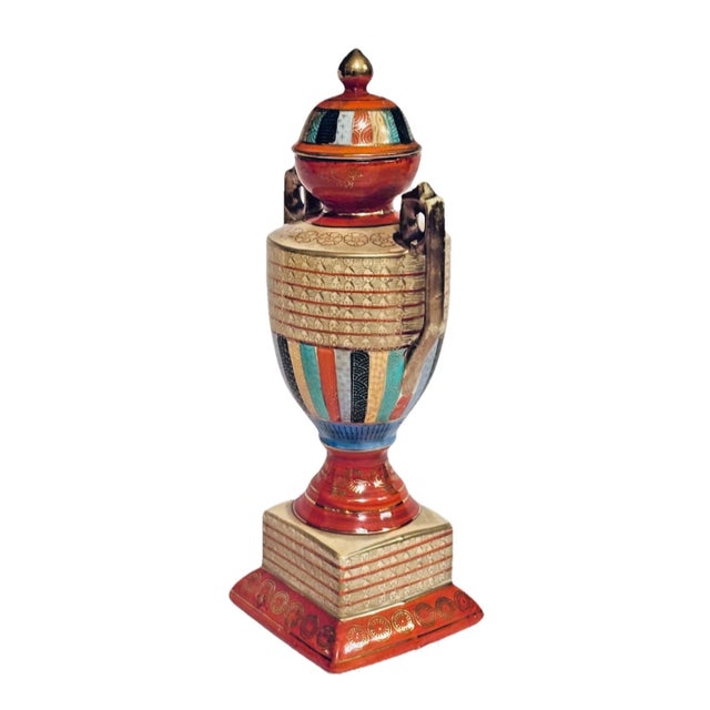 your consideration is an antique Japanese porcelain covered pedestal urn in the “Thousand Faces” pattern. Featuring...