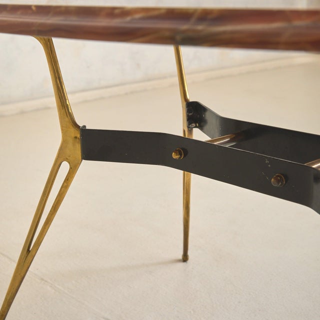 Italian Oval Onyx Coffee Table with Brass Base, 1950s For Sale In Chicago - Image 6 of 10