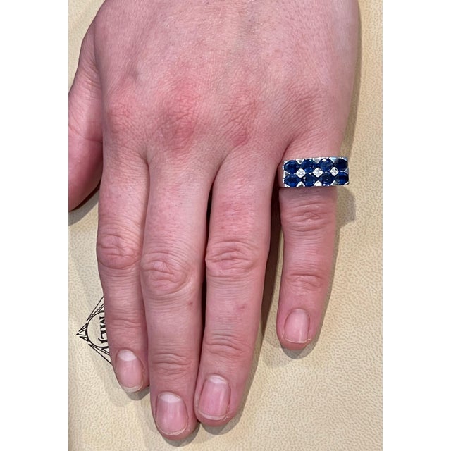 2.5 Carat Blue Sapphire and Diamond Cocktail Ring in 18 Karat White Gold Estate For Sale - Image 14 of 18