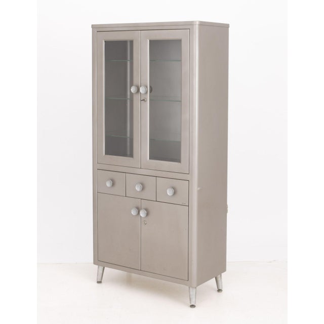Art Deco Style Gray Patinated Metal Display Cabinet For Sale In New York - Image 6 of 9