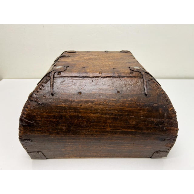 Antique Primitive Chinese Rice Basket in Wood and Iron, 1900s For Sale - Image 4 of 12