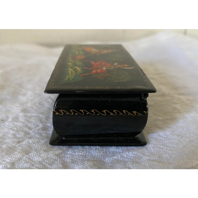 1980s Vintage Russian Palekh Hand-Painted Lacquered Trinket Box, Hunting Scene For Sale - Image 5 of 12