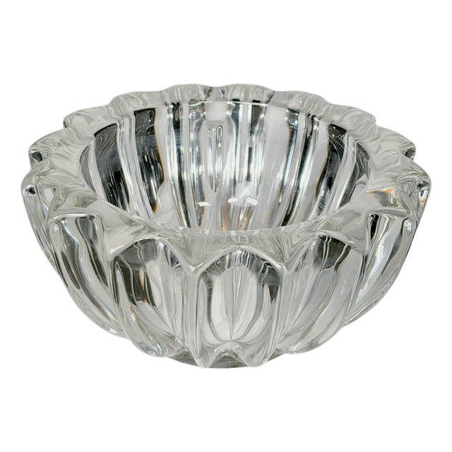 1940s French Art Deco Pierre D’Avesn Molded Glass Star Bowl For Sale