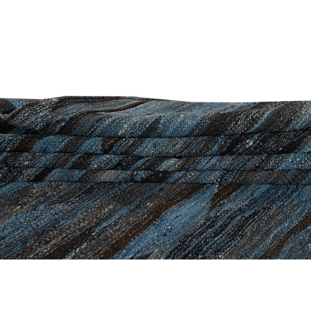Modern Abstract Flatweave Room Size Wool Rug in Blue For Sale In New York - Image 6 of 13
