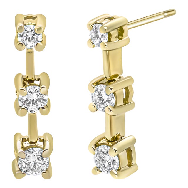 14K Yellow Gold 1/2 Cttw Round Diamond 3 Stone Graduated Linear Drop Past, Present and Future Stud Earrings (H-I Color, SI1-SI2 Clarity) For Sale