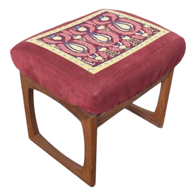 G Plan Attributed Quadrille Ottoman + Vanity Stool in Afromosia, 1964 For Sale