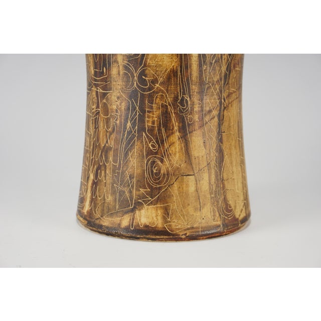 Brown Abstract Studio Ceramic Pottery Bottle Vase with Superficial Incised Drawing by Gerhard Liebenthron, Germany, 1976 For Sale - Image 8 of 14
