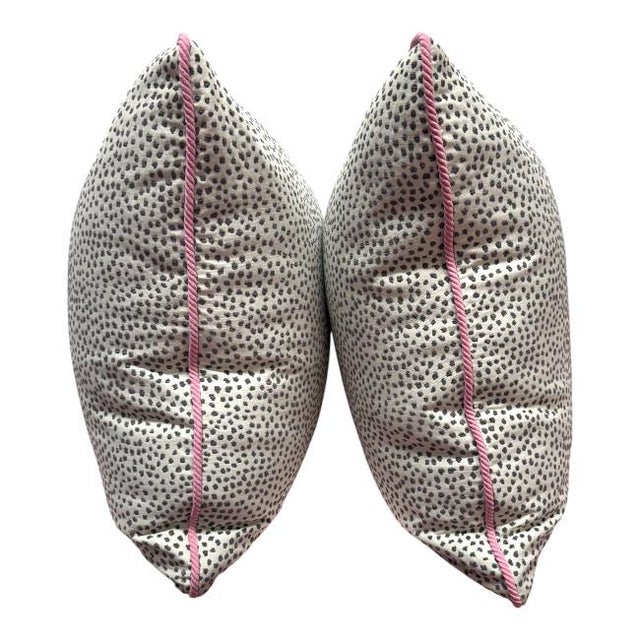 Modern 22'' Gray Dot With Pink Trim Pillows For Sale - Image 3 of 6
